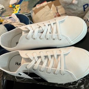 Brand new with tags Hurley Ceta women’s size 10 white sneakers. Never worn